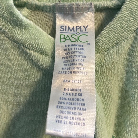 Baby boy size 6 to 9 months long sleeve onesie with alligator by Simply Basic - Picture 3 of 4